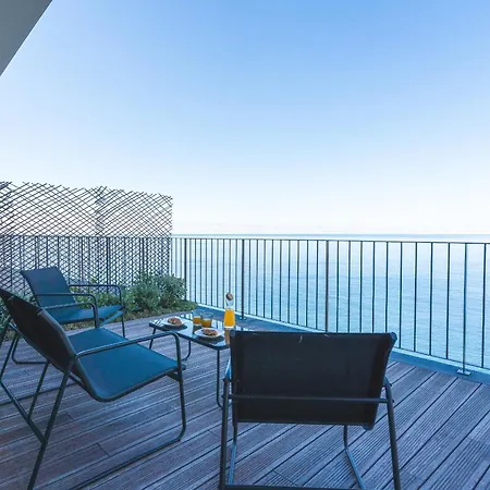 Big Cliff By Atlantic Apartment