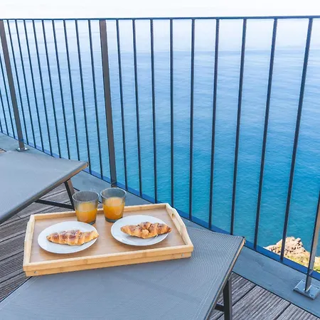 Apartment Big Cliff By Atlantic